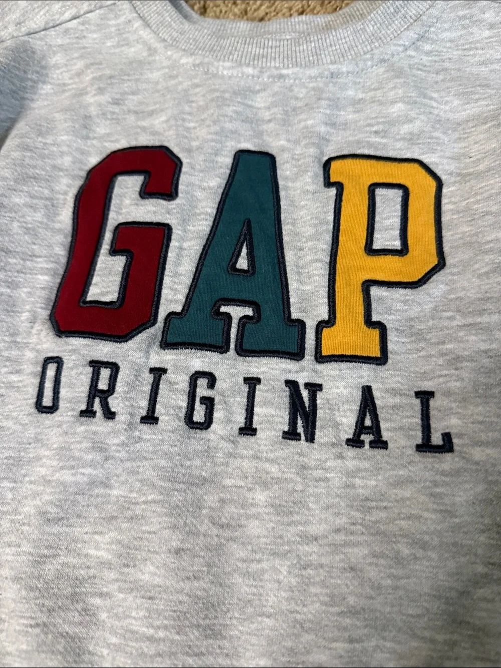 GAP heather gray
